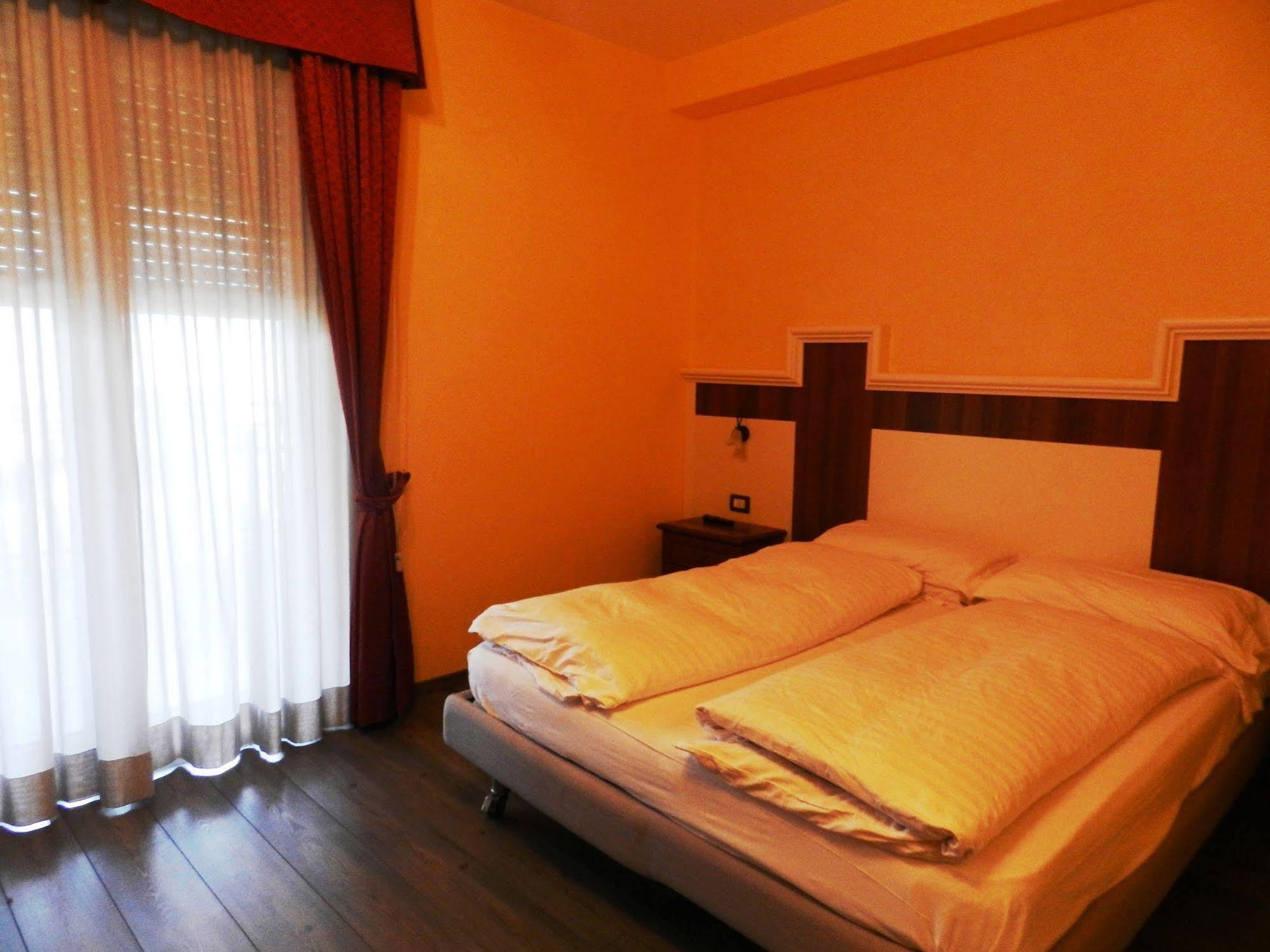 Hotel Saligari Verceia Екстер'єр фото